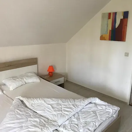 Apartment Grosse In Nesse Mit Garten Und Terrasse